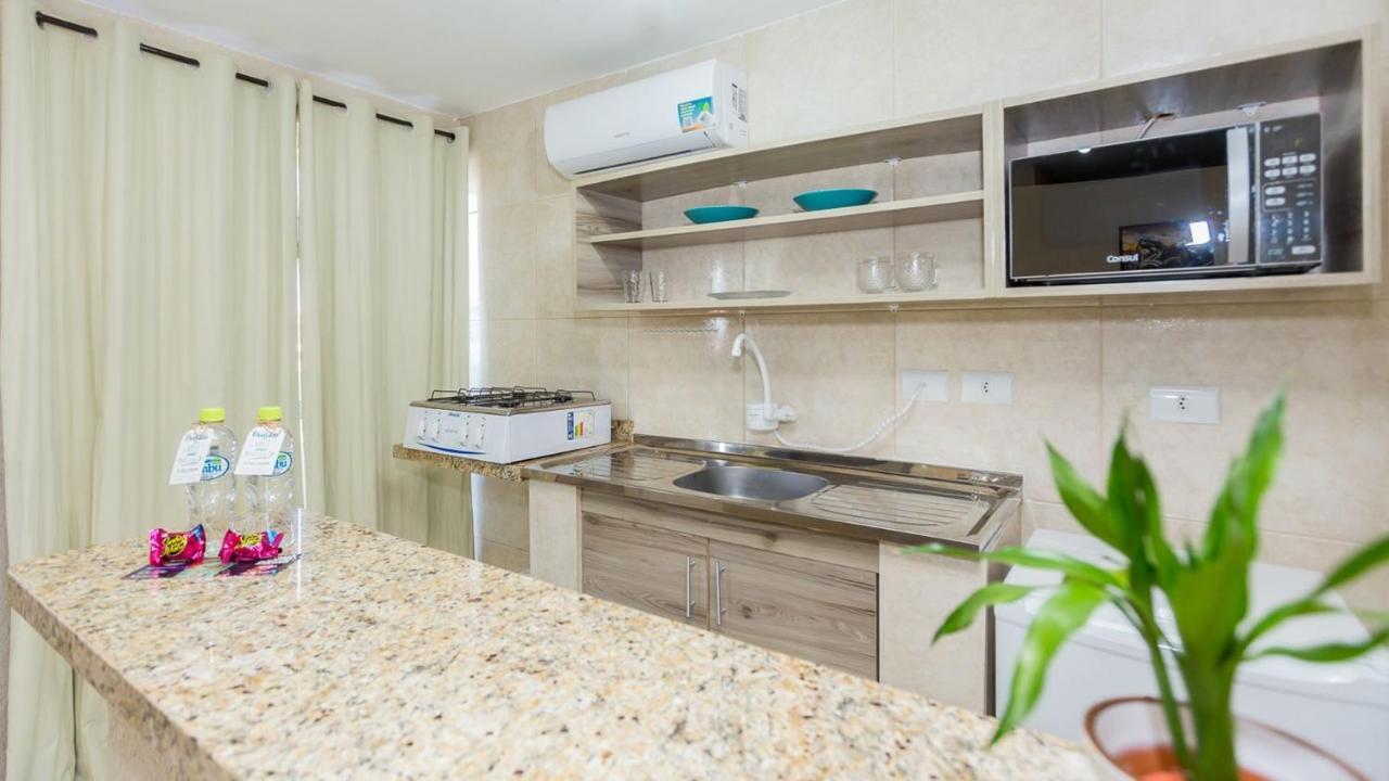 Estudios Confortaveis Com Precos Acessiveis Totalmente Mobiliados クリチバ エクステリア 写真